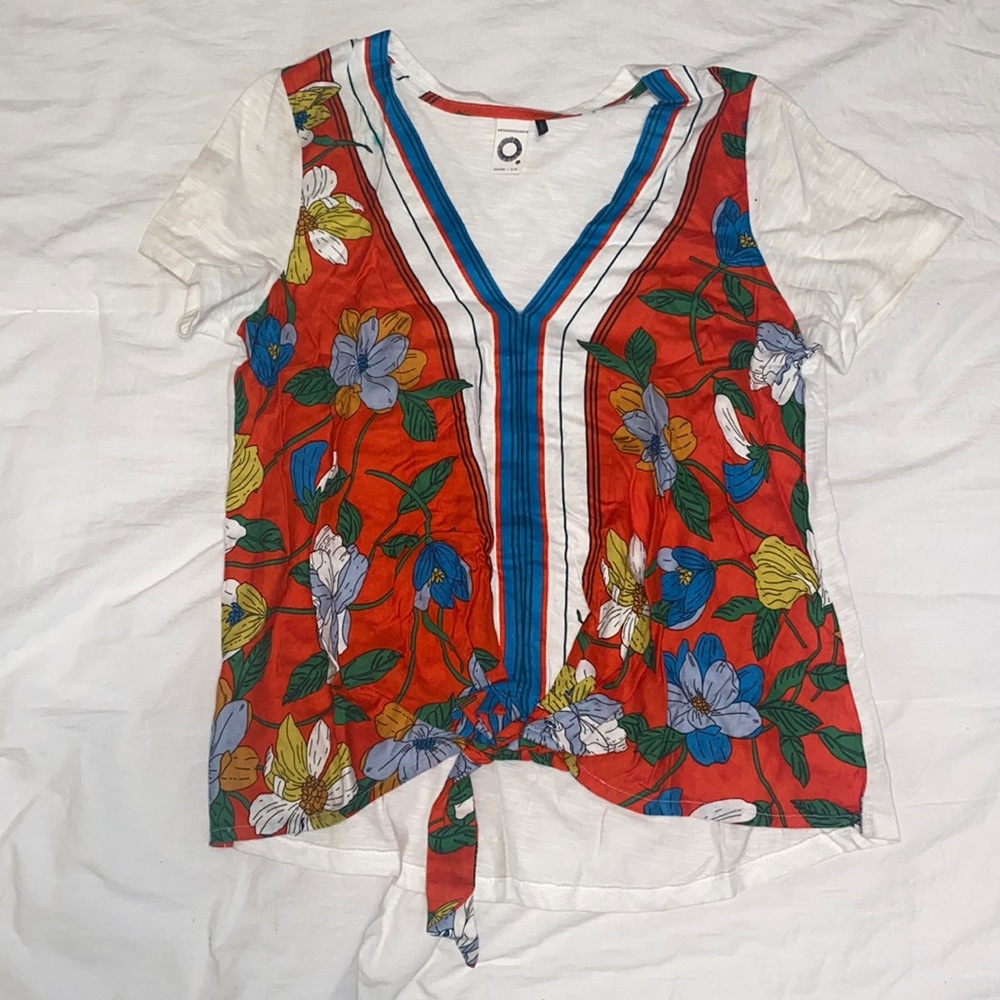 Anthropologie Akemi + Kin Floral Top